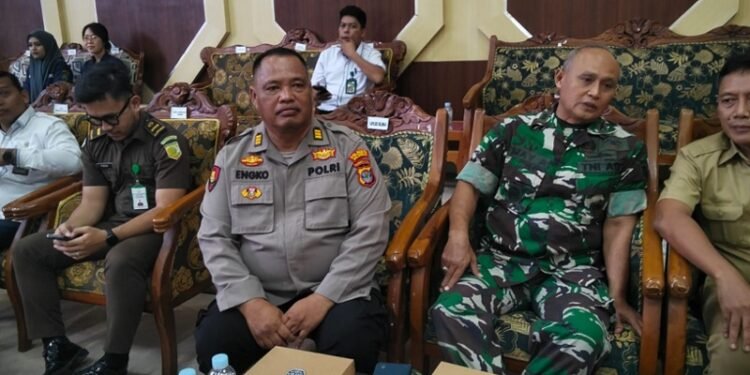 Hadiri Rapat Paripurna DPRD, Polresta Bulungan Sinergi Kawal Pengesahan 6 Raperda Kabupaten Bulungan