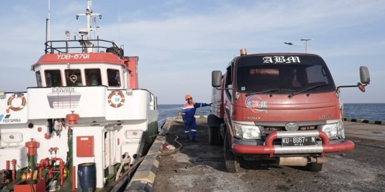 Pertamina Patra Niaga Regional Kalimantan Perkuat Pasokan Pertalite di Pulau Sebatik