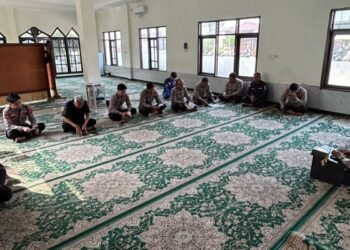 Tingkatkan Keimanan dan Ketakwaan, Personel Polresta Bulungan Gelar Binrohtal di Masjid Asmaul Husna