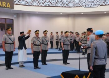 Kapolda Kaltara Pimpin Upacara Serah Terima Jabatan Irwasda dan Kabid TIK
