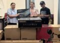 Dukung Kelancaran Ibadah, Edi Patanan Serahkan Bantuan Alat Musik untuk Gereja