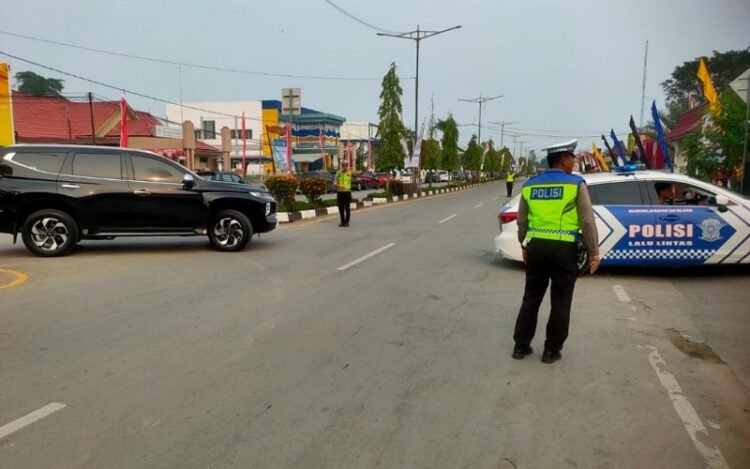 Polresta Bulungan Amankan Upacara HUT Provinsi Kaltara: Arus Lalu Lintas Ramai Lancar dan Terkendali