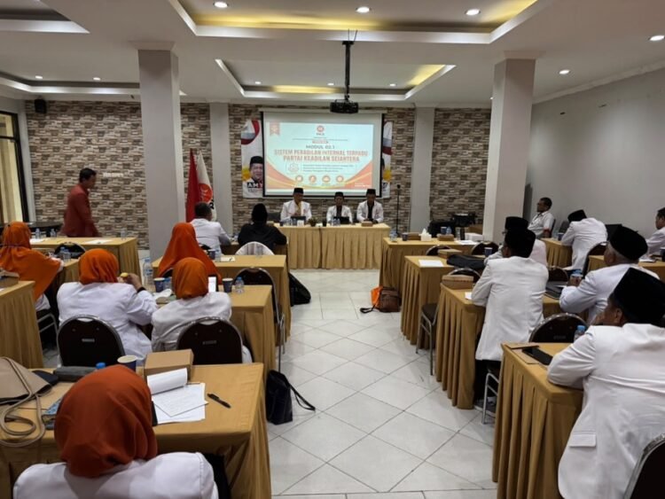 Perkuat Budaya Integritas dan Zero Case, PKS Kaltara Gelar Bimtek Penegakan Disiplin Partai