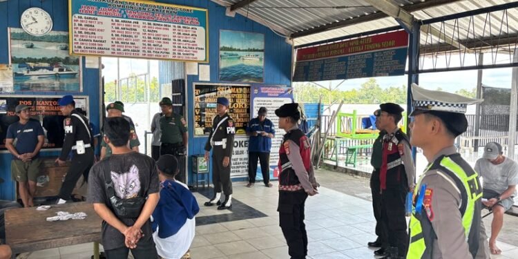 Tingkatkan Sinergitas TNI-Polri, Sat Lantas Polresta Bulungan Gelar Patroli Gabungan di Tanjung Selor