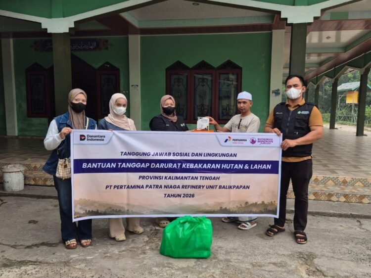 Pertamina Patra Niaga Unit Balikpapan Salurkan Ribuan Masker dan Vitamin bagi Warga Terdampak Kabut Asap di Kalimantan