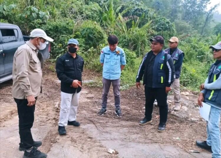 Wabup Kilat Pantau Jalan Seriang–Peso, Kualitas Pekerjaan Jadi Prioritas