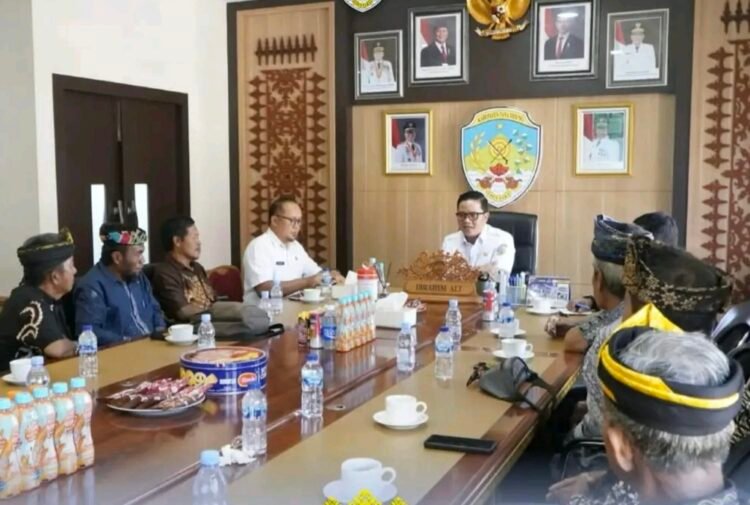 Bupati Ibrahim Ali Silaturahmi dengan Tokoh Masyarakat Desa Atap, Serap Aspirasi Warga