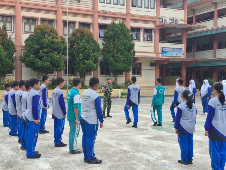 TMMD ke-130 Kodim Tarakan Tanamkan Wawasan Kebangsaan dan Disiplin kepada Pelajar