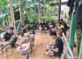 Tak Hanya Bekerja, Satgas TMMD Tarakan Pererat Kebersamaan dengan Warga Lewat Makan Siang Bersama