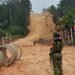 TMMD Ke – 130: Dandim 0907/Tarakan Tegaskan Pengerjaan Jalan Tanjung Batu – Pantai Amal Tembus 2.100 Meter